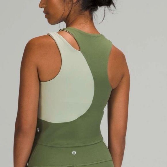 Lululemon Nulu Asymmetrical Yoga Tank Top in Green Twill/Green Fern Size S - Picture 2 of 7